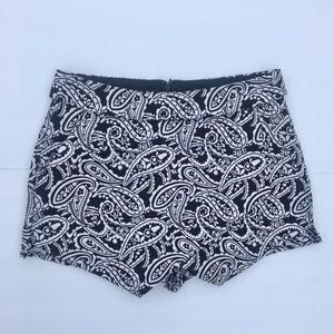 Black/White Print Skort